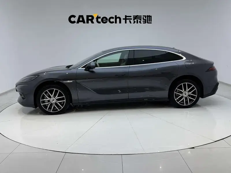 2024 Denza Z9 с пробегом 3 500 км