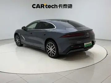 2024 Denza Z9 с пробегом 3 500 км