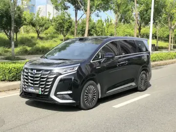 2025 Denza D9 с пробегом 30 000 км