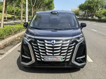 2025 Denza D9 с пробегом 30 000 км