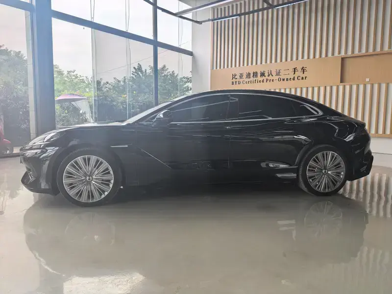 2024 Denza Z9 с пробегом 34 500 км