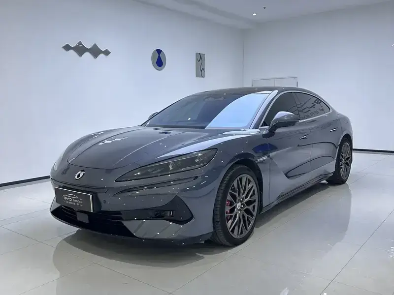 2024 Denza Z9 с пробегом 39 000 км