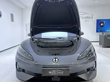 2024 Denza Z9 с пробегом 39 000 км