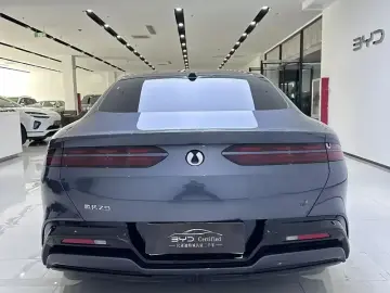 2024 Denza Z9 с пробегом 39 000 км