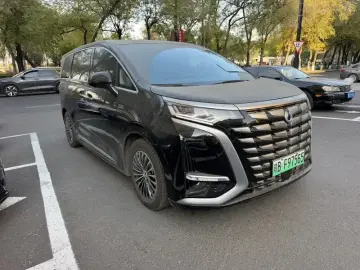 2022 Denza D9 с пробегом 44 000 км