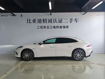 2024 Denza Z9 с пробегом 11 000 км