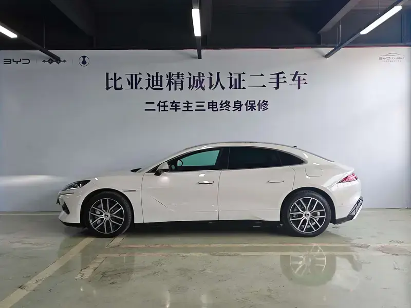 2024 Denza Z9 с пробегом 11 000 км