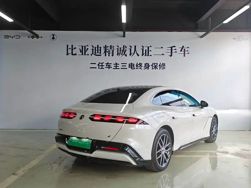 2024 Denza Z9 с пробегом 11 000 км