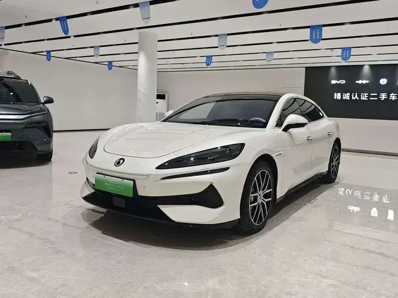 2024 Denza Z9 с пробегом 16 000 км
