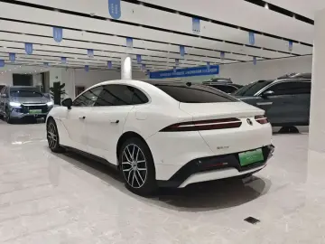 2024 Denza Z9 с пробегом 16 000 км