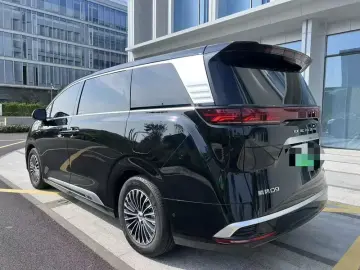 2025 Denza D9 с пробегом 15 000 км