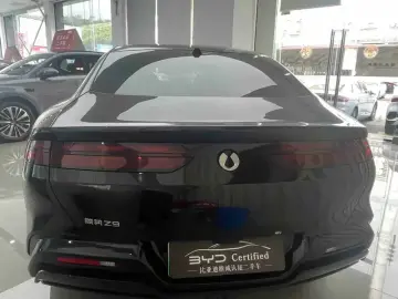 2024 Denza Z9 с пробегом 7 300 км