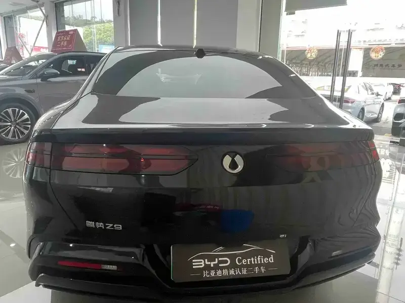 2024 Denza Z9 с пробегом 7 300 км