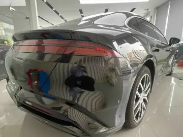2024 Denza Z9 с пробегом 7 300 км