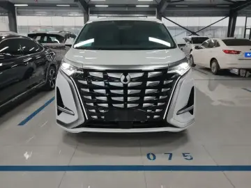 2022 Denza D9 с пробегом 82 000 км