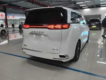2022 Denza D9 с пробегом 82 000 км