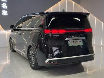 2024 Denza D9 с пробегом 54 000 км