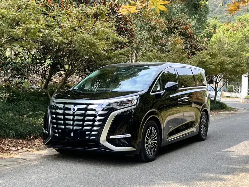 2024 Denza D9 с пробегом 36 700 км