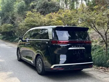 2024 Denza D9 с пробегом 36 700 км