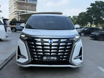 2024 Denza D9 с пробегом 68 000 км