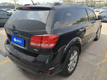 2013 Dodge Journey с пробегом 142 000 км