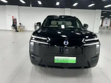 2025 Denza N8L с пробегом 16 000 км