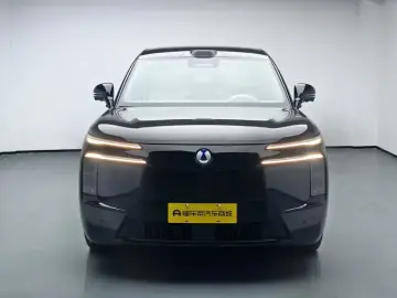 2025 Denza N8L с пробегом 8 100 км