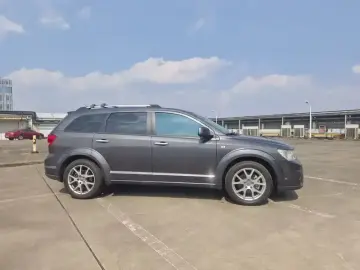2013 Dodge Journey с пробегом 106 000 км