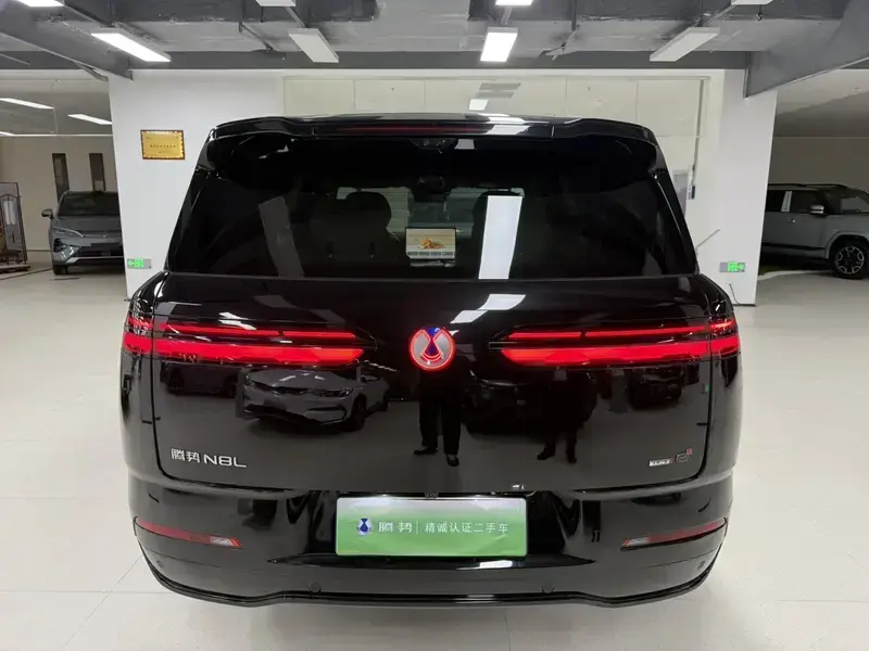 2025 Denza N8L с пробегом 15 000 км