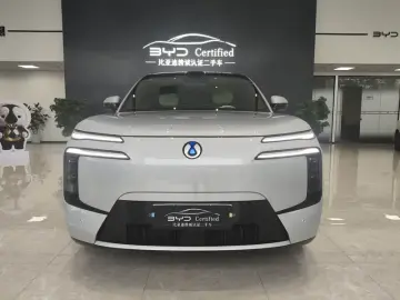 2025 Denza N8L с пробегом 6 500 км