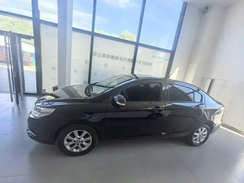 2014 Dongfeng A30 с пробегом 61 000 км
