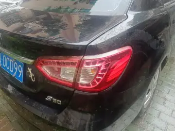 2014 Dongfeng S30 с пробегом 56 000 км