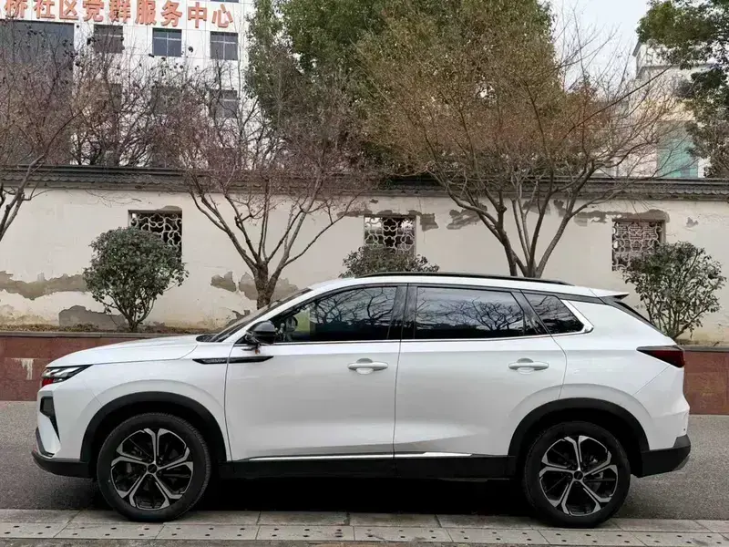 2024 Dongfeng Aeolus Haoji с пробегом 28 000 км