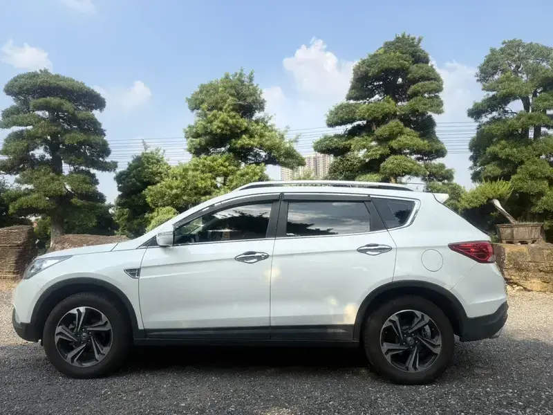 2015 Dongfeng AX7 с пробегом 69 000 км