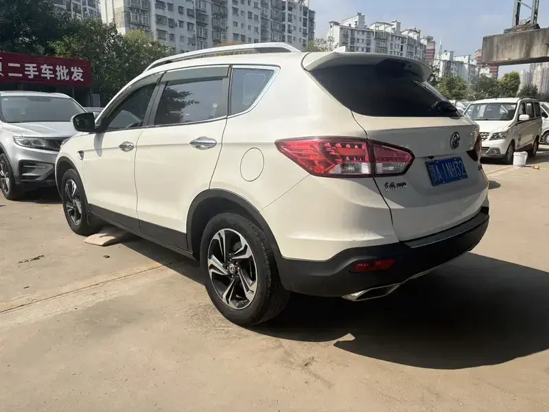 2016 Dongfeng AX7 с пробегом 63 500 км