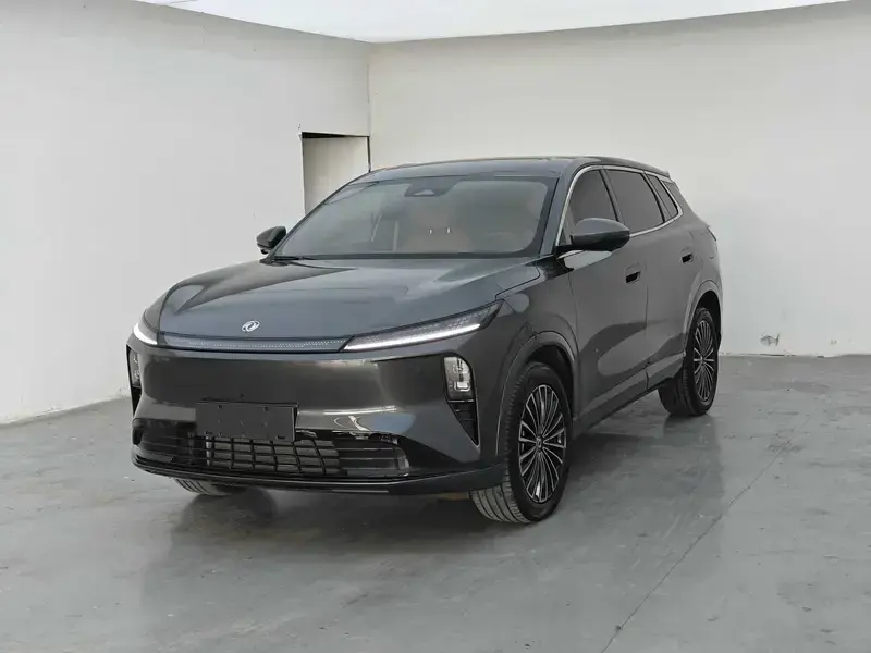 2025 Dongfeng Aeolus L8 с пробегом 3 000 км