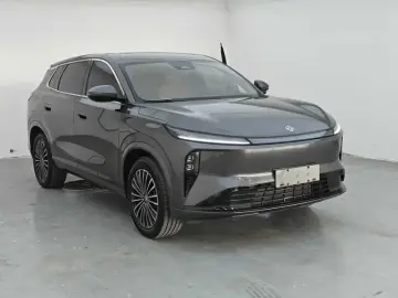 2025 Dongfeng Aeolus L8 с пробегом 3 000 км