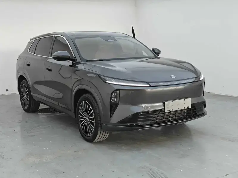 2025 Dongfeng Aeolus L8 с пробегом 3 000 км