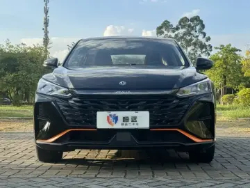 2023 Dongfeng Aeolus Yixuan с пробегом 17 000 км