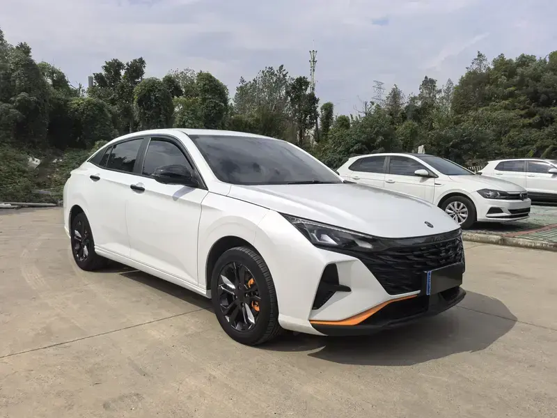 2023 Dongfeng Aeolus Yixuan с пробегом 27 000 км