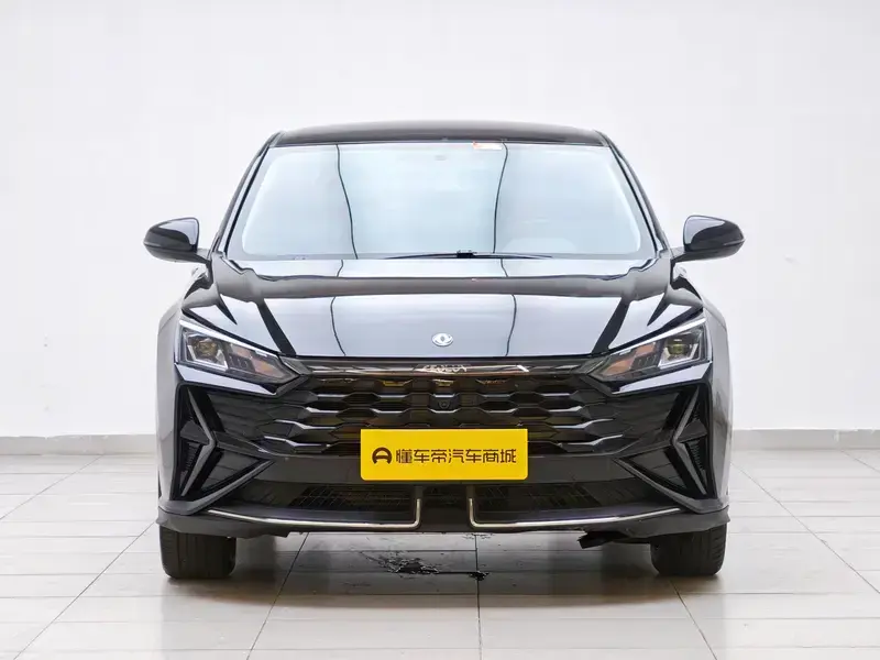 2026 Dongfeng Aeolus Yixuan с пробегом 6 400 км