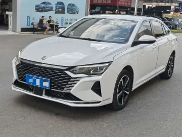 2023 Dongfeng Aeolus Yixuan Max с пробегом 21 000 км