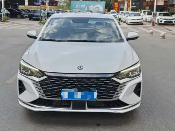 2023 Dongfeng Aeolus Yixuan Max с пробегом 21 000 км