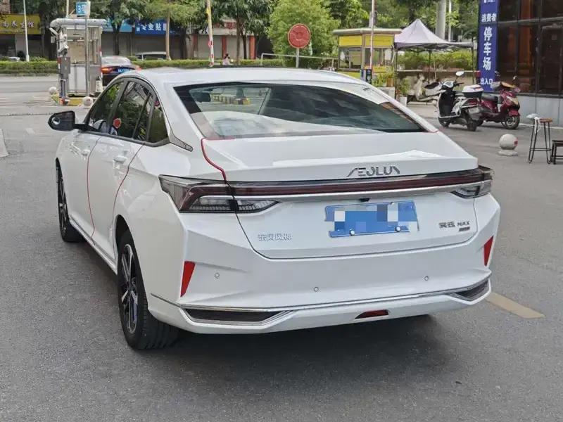 2023 Dongfeng Aeolus Yixuan Max с пробегом 21 000 км