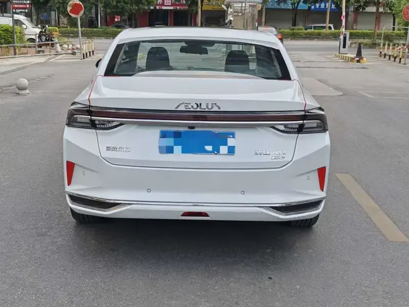 2023 Dongfeng Aeolus Yixuan Max с пробегом 21 000 км