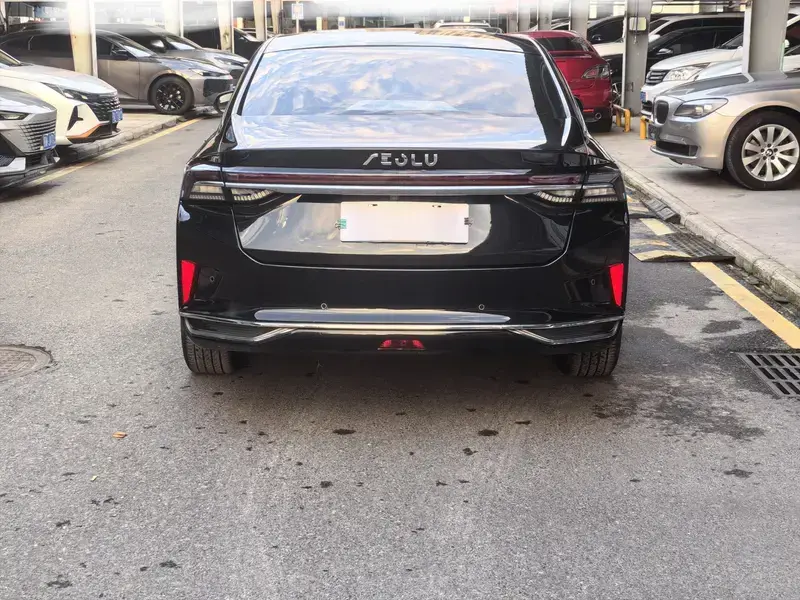 2021 Dongfeng Aeolus Yixuan Max с пробегом 49 000 км