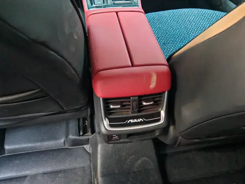 2022 Dongfeng Aeolus Yixuan Max с пробегом 29 800 км