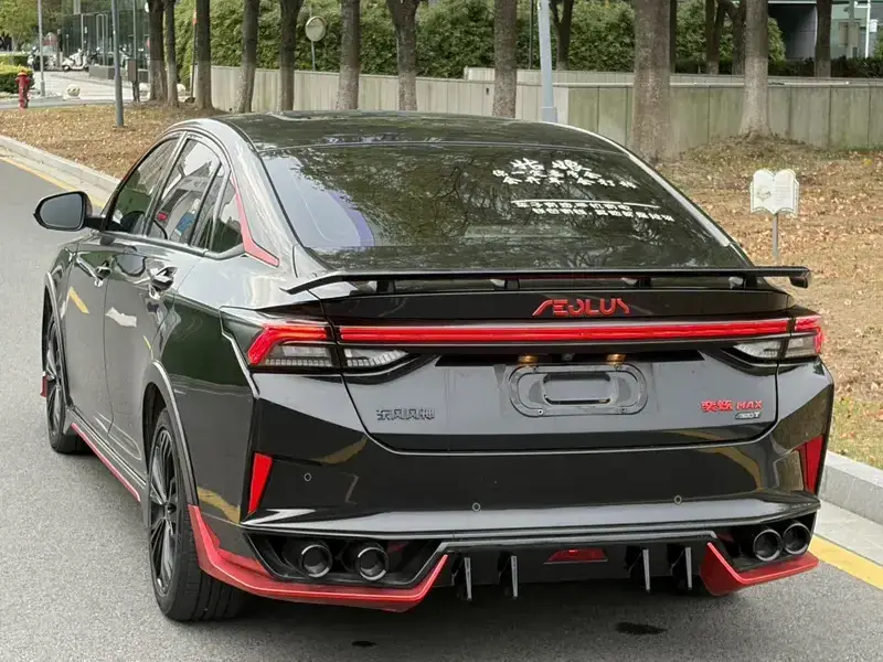 2022 Dongfeng Aeolus Yixuan Max с пробегом 24 500 км