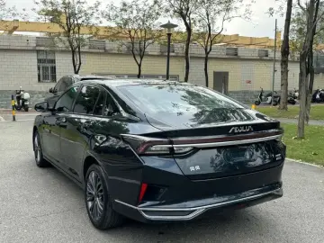 2022 Dongfeng Aeolus Yixuan Max с пробегом 50 000 км