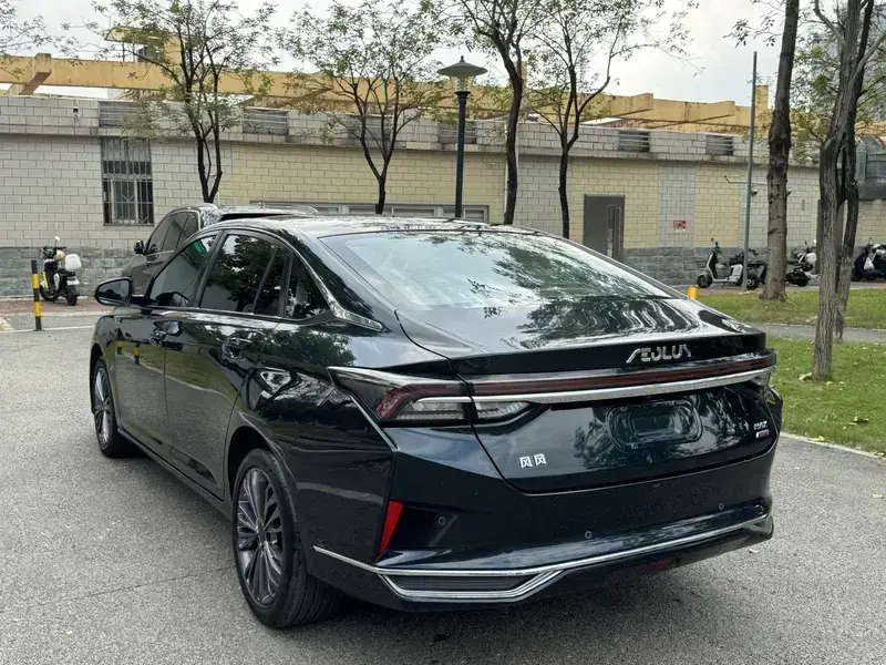 2022 Dongfeng Aeolus Yixuan Max с пробегом 50 000 км